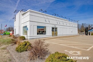 More details for 2943 18th Ave, Rock Island, IL - Retail for Sale