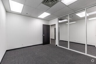 8400 Esters Blvd, Irving, TX for lease Interior Photo- Image 2 of 6