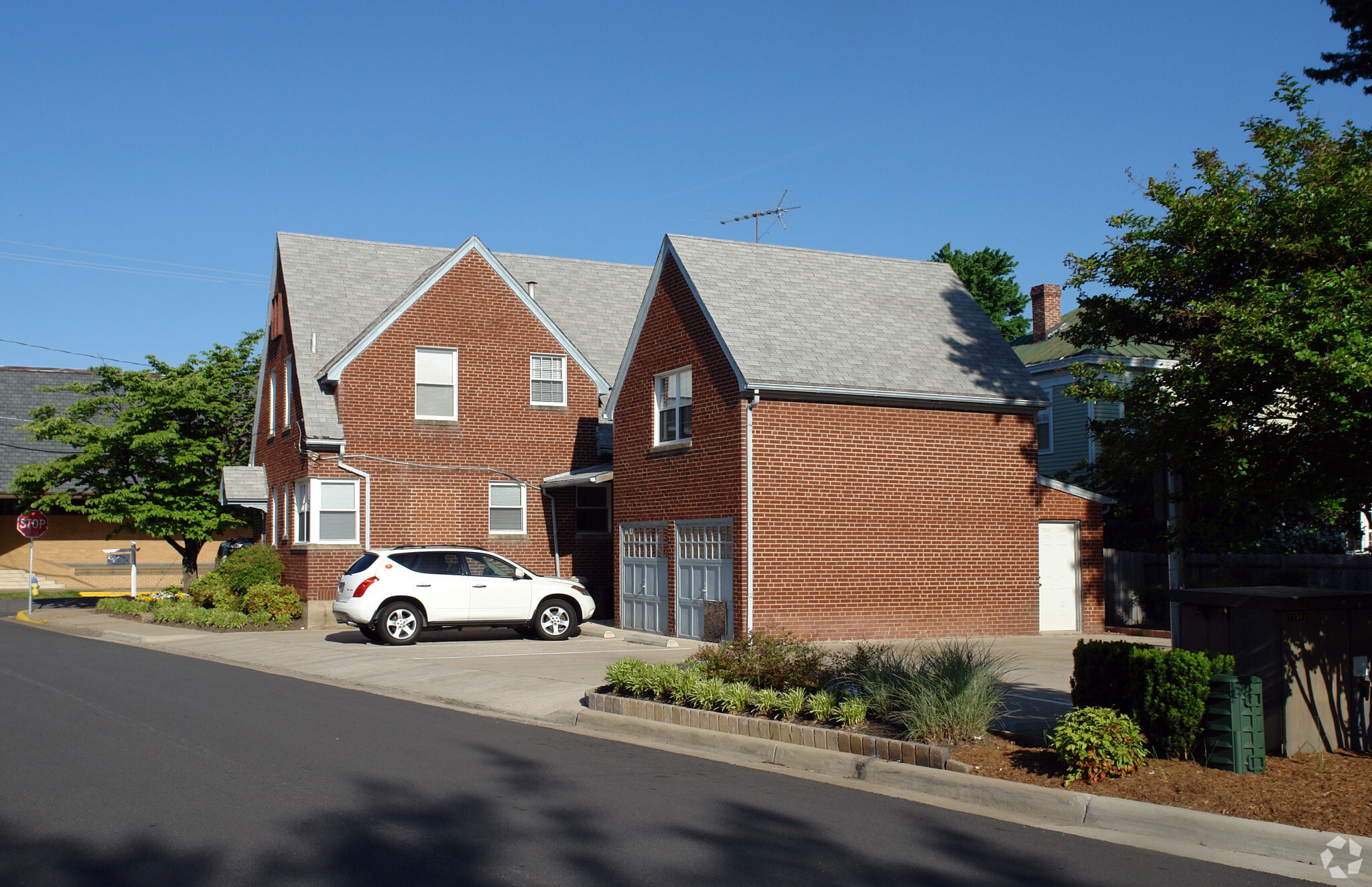 9329 Battle St, Manassas, VA for sale Primary Photo- Image 1 of 24