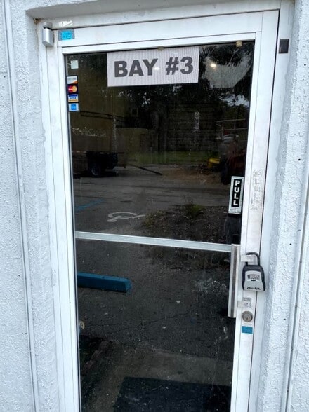 5900 Stirling Rd, Hollywood, FL for lease - Building Photo - Image 2 of 15