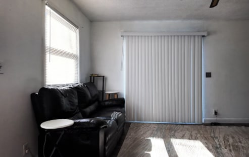 1545 Spring Cove Rd, Sunrise Beach, MO for sale - Interior Photo - Image 3 of 92