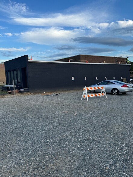 6 Airline St, Belmont, NC à louer - Photo du bâtiment - Image 3 de 18