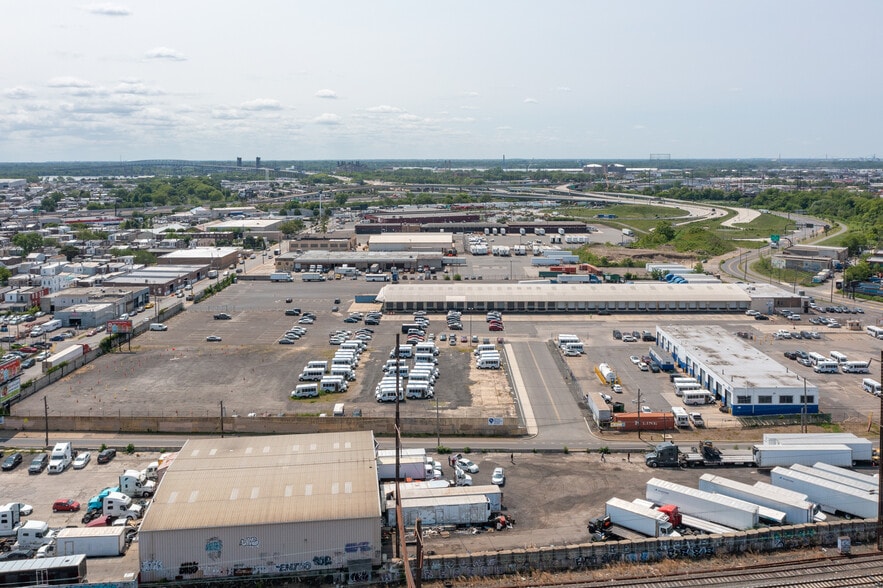 4201 Tacony St, Philadelphia, PA for lease - Primary Photo - Image 1 of 8