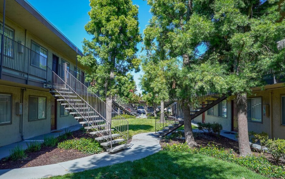 6131 Gettysburg Pl, Stockton, CA for sale - Building Photo - Image 2 of 14