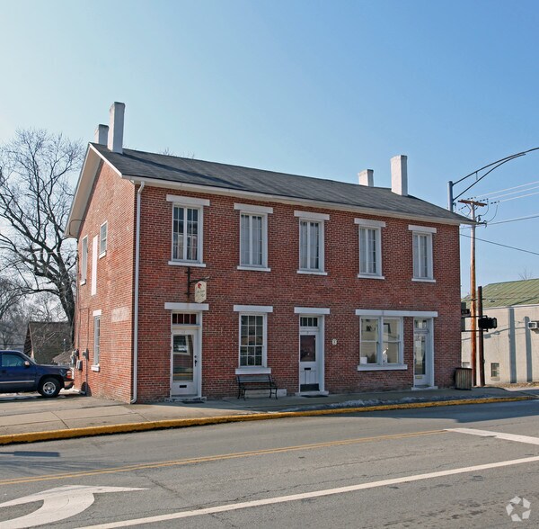 7-11 E Franklin St, Bellbrook, OH à louer - Photo principale - Image 1 de 23