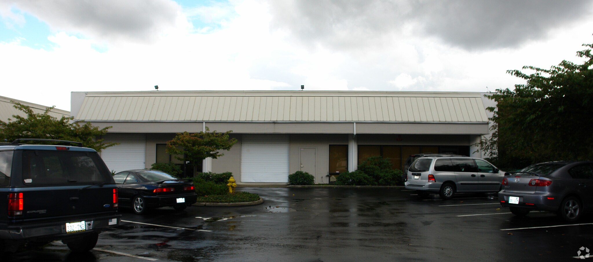 8810-8816 152nd Ave NE, Redmond, WA for lease Primary Photo- Image 1 of 5