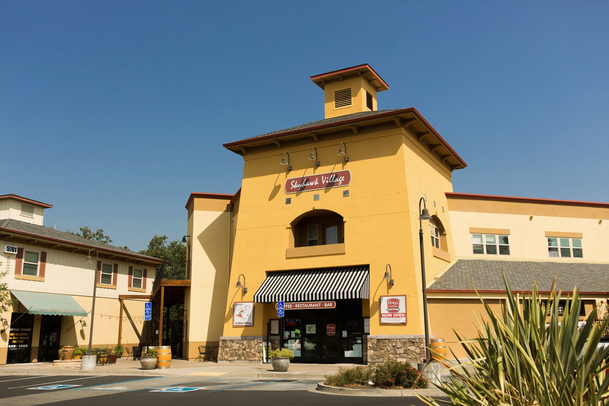 5755 Mountain Hawk Dr, Santa Rosa, CA for lease Primary Photo- Image 1 of 2
