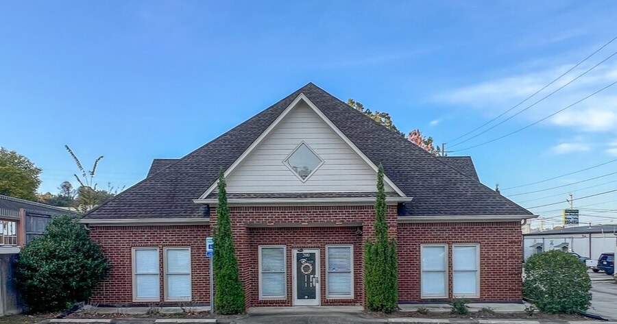 200 Canyon Park Dr, Pelham, AL for lease Building Photo- Image 1 of 24