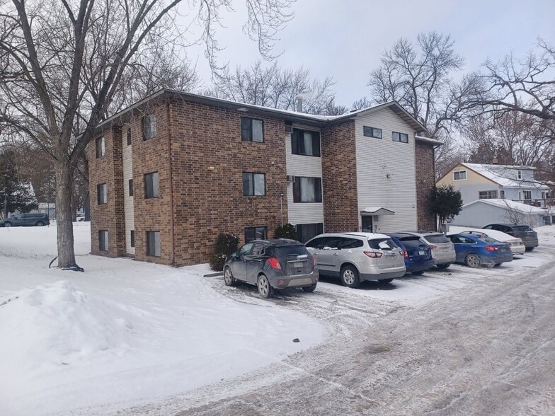 1226 9th Ave S, Saint Cloud, MN for sale - Building Photo - Image 3 of 5