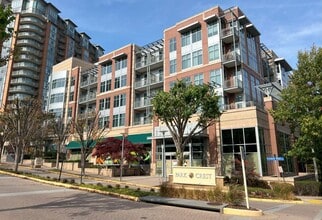 8210 Crestwood Heights Dr, McLean, VA for lease Building Photo- Image 2 of 2