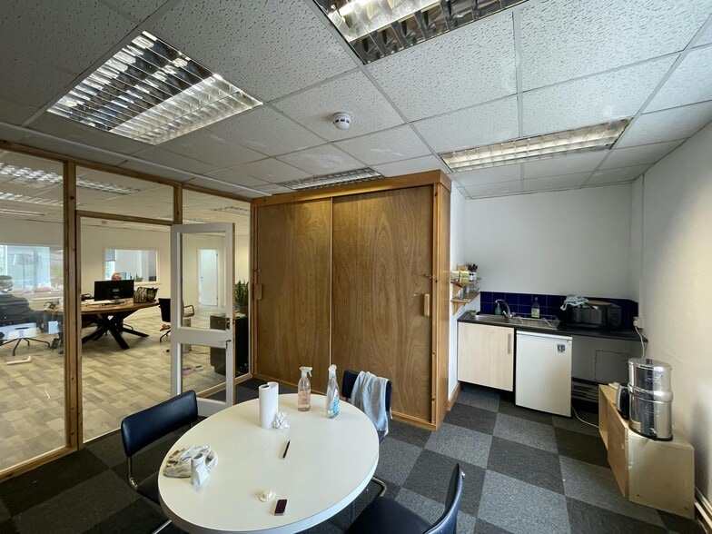 Station Yard, Thame for lease - Building Photo - Image 3 of 5