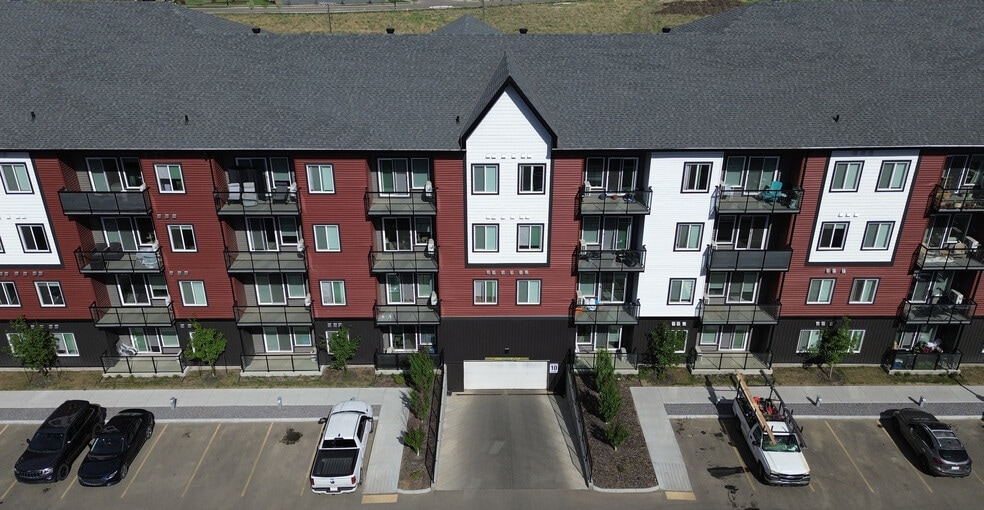 6855 NW Ad Astra Blvd, Edmonton, AB for sale - Building Photo - Image 2 of 14