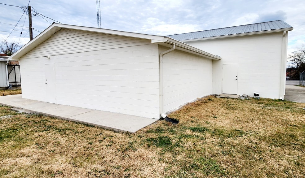 705 Ridgeway Ave, Shelbyville, TN for sale - Building Photo - Image 3 of 14