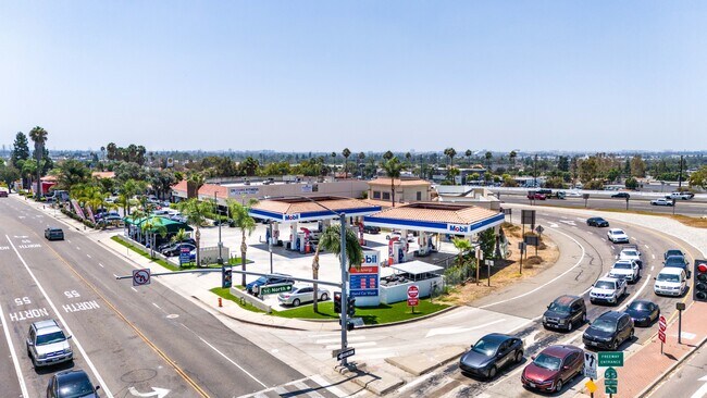 More details for 2700 N Santiago Blvd, Orange, CA - Retail for Sale