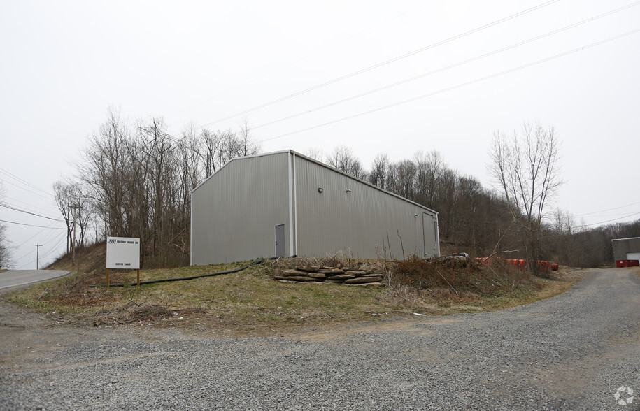 801 Freedom Crider Rd, Freedom, PA for lease - Primary Photo - Image 1 of 5