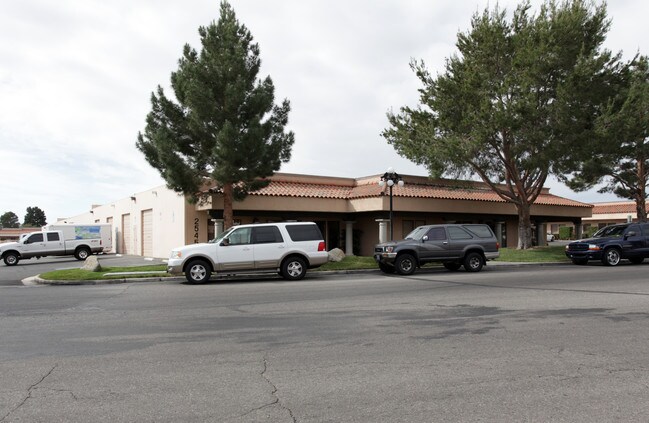 More details for 2545 E Chandler Ave, Las Vegas, NV - Flex for Lease