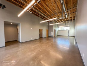 2777 NW Lolo Dr, Bend, OR for lease Interior Photo- Image 2 of 5