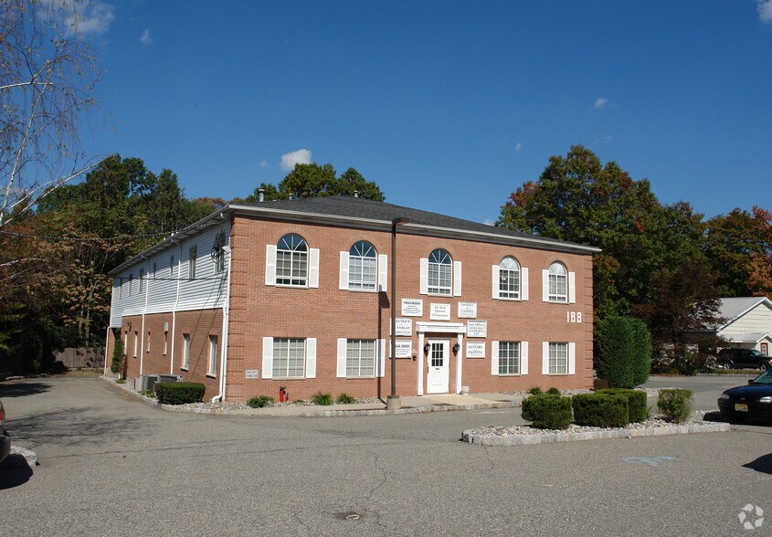 188 Eagle Rock Ave, Roseland, NJ à louer - Photo du bâtiment - Image 3 de 49