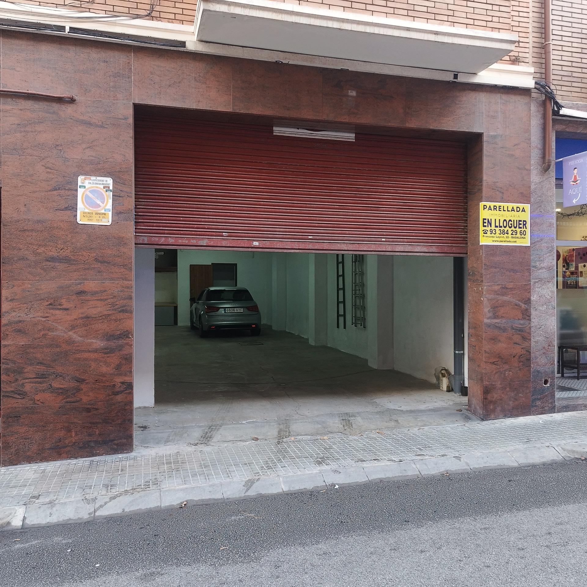 Retail in Santa Coloma de Gramenet, Barcelona for lease Primary Photo- Image 1 of 7