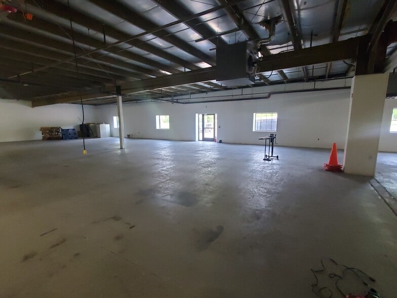 4974 E Main Street Rd, Batavia, NY for lease - Building Photo - Image 2 of 5