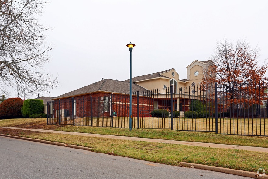 1301 NE 14th St, Oklahoma City, OK à vendre - Photo du bâtiment - Image 2 de 3