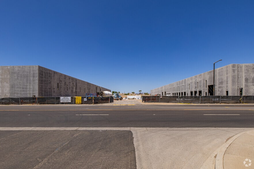 7550 N Glen Harbor Blvd, Glendale, AZ for lease - Building Photo - Image 2 of 4