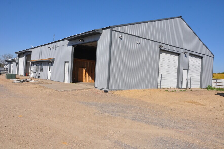 4306 Highway 12 SE, Delano, MN à louer - Photo du bâtiment - Image 3 de 7