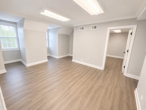 1624 W Colonial Pky, Palatine, IL for lease Interior Photo- Image 1 of 2