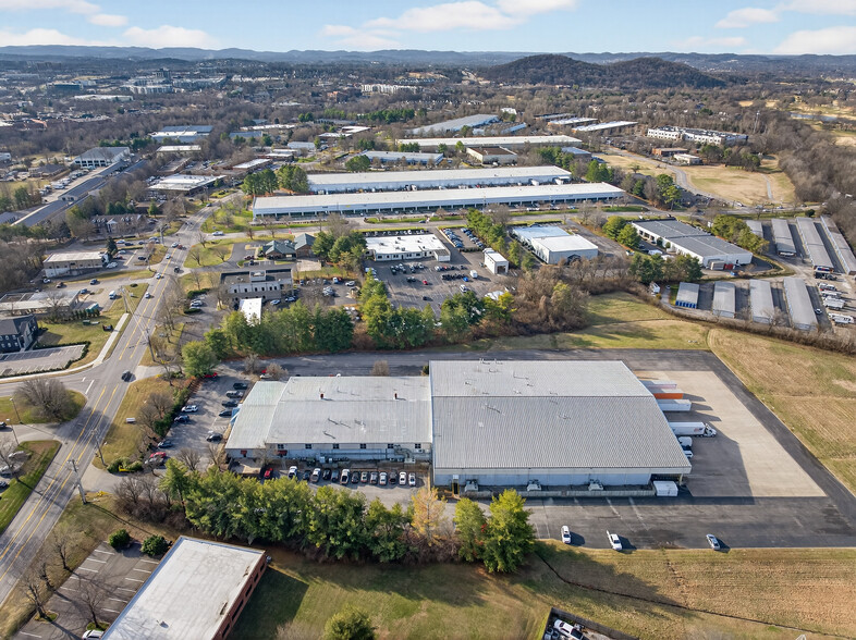 147 Seaboard Ln, Franklin, TN for sale - Building Photo - Image 2 of 21