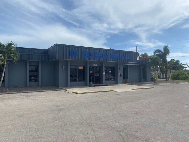25115 Marion Ave, Punta Gorda, FL à vendre - Photo du bâtiment - Image 2 de 22