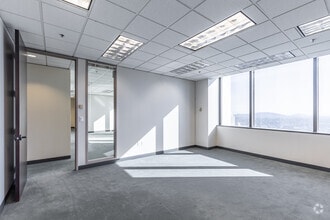 1300 SW Fifth Ave, Portland, OR à louer Photo intérieure- Image 1 de 3