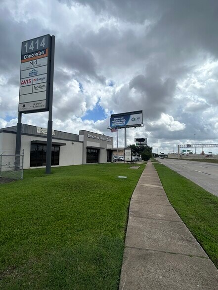 1414 South Loop W, Houston, TX à louer - Photo du bâtiment - Image 2 de 12