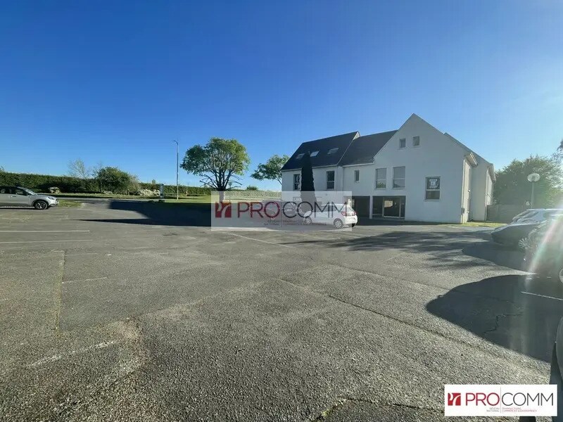 Office in Chartres for lease Building Photo- Image 1 of 11