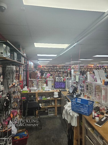 3627 Mercer University Dr, Macon-Bibb, GA for lease - Interior Photo - Image 2 of 9