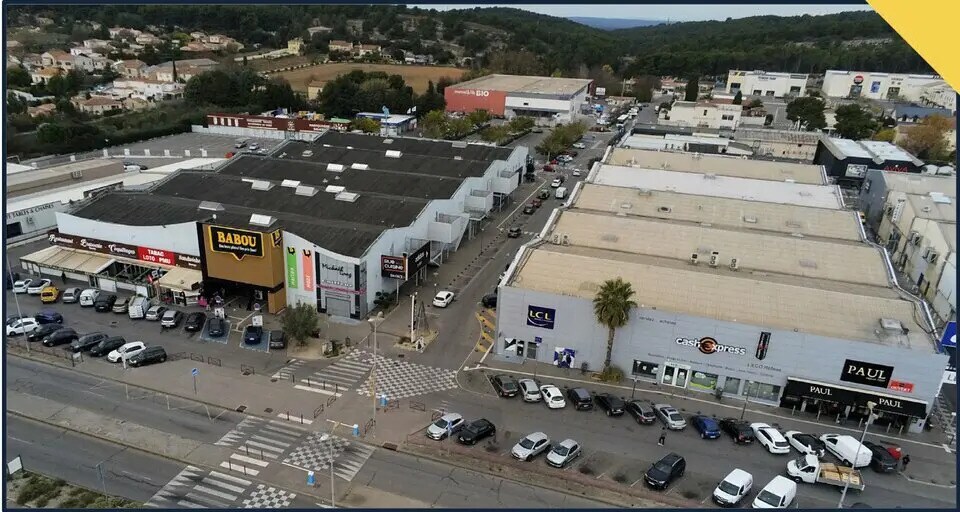 Retail in Cabriès for lease Building Photo- Image 1 of 6