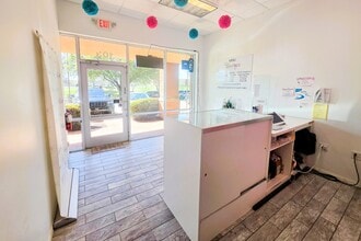 3851 SW Green Oaks Blvd, Arlington, TX for lease Interior Photo- Image 2 of 3