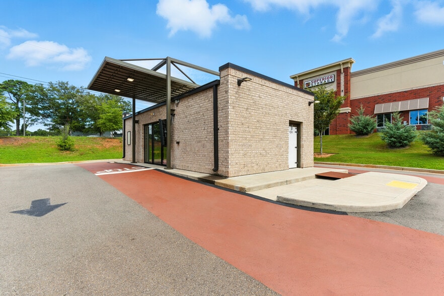 4240 Hickory Flat Hwy, Canton, GA à louer - Photo du bâtiment - Image 2 de 22