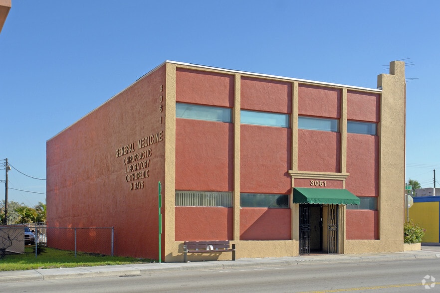 3061 NW 7th St, Miami, FL for lease - Building Photo - Image 2 of 3