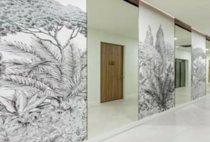 Office in Mérignac for lease - Building Photo - Image 2 of 14