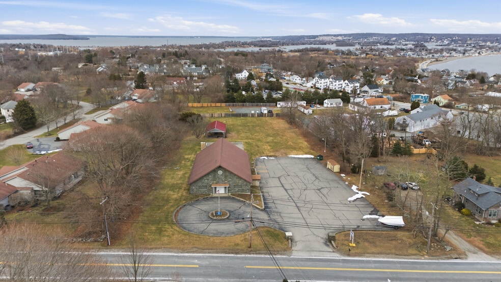 81 Sprague St, Portsmouth, RI for sale - Building Photo - Image 3 of 60