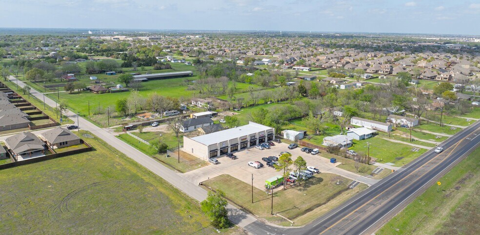 11511 Walnut Ln, Forney, TX à vendre - Photo du bâtiment - Image 3 de 7