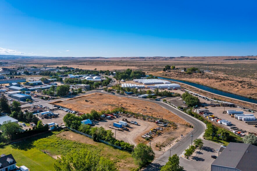 4476-4448 S Banner St, Boise, ID à vendre - Photo du bâtiment - Image 2 de 3
