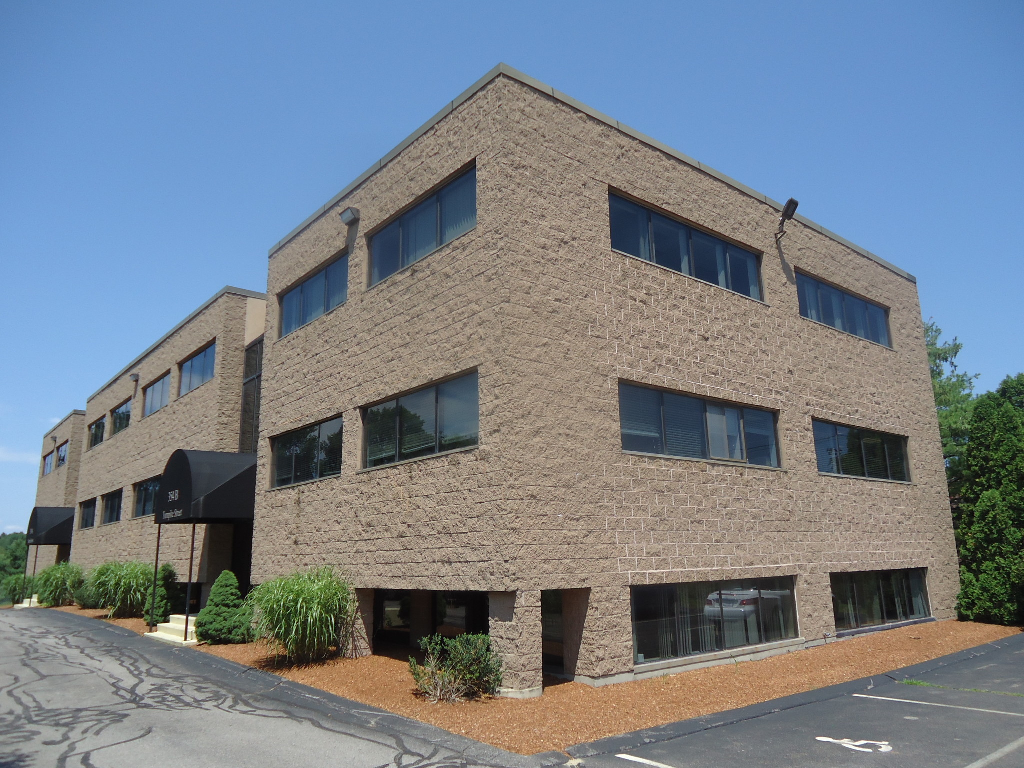 Office in Canton, MA for sale Primary Photo- Image 1 of 1