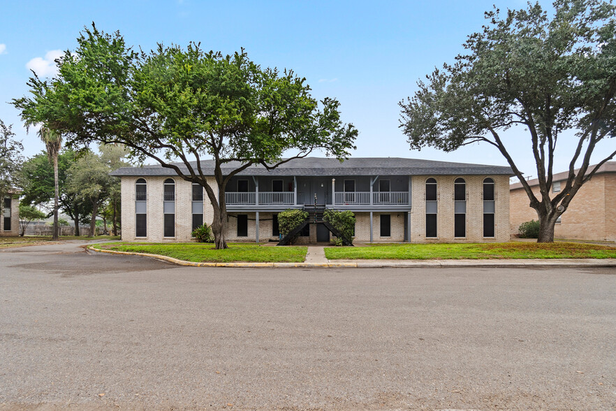 1701 W McIntyre St, Edinburg, TX à vendre - Photo du bâtiment - Image 1 de 15