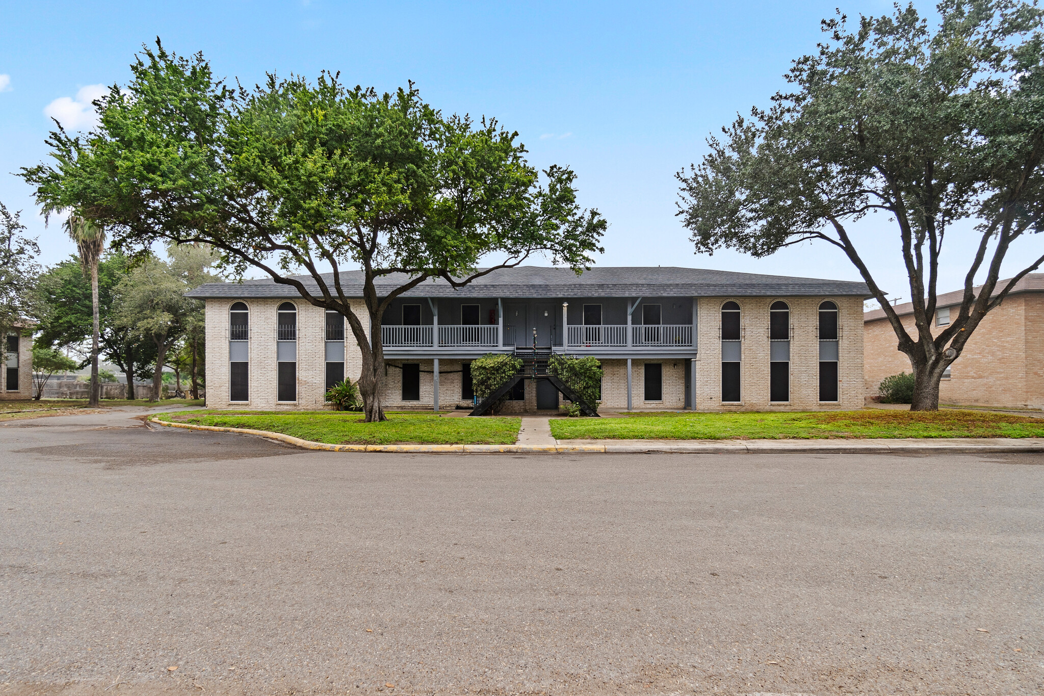 1701 W McIntyre St, Edinburg, TX à vendre Photo du bâtiment- Image 1 de 16