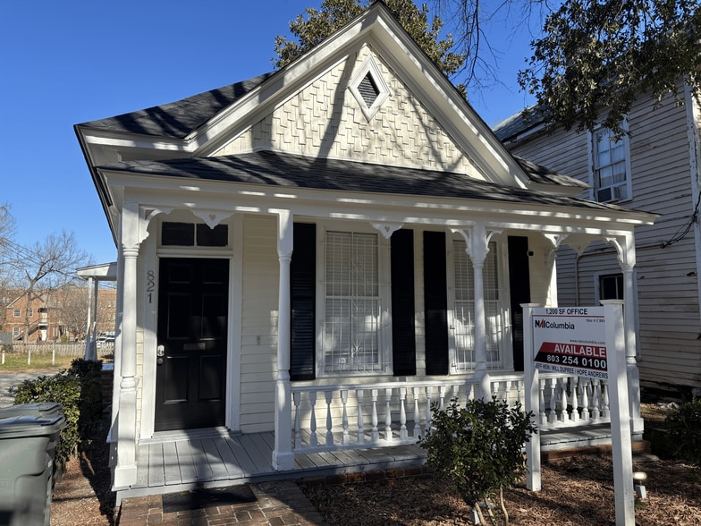 821 Calhoun St, Columbia, SC à louer - Photo du bâtiment - Image 2 de 11