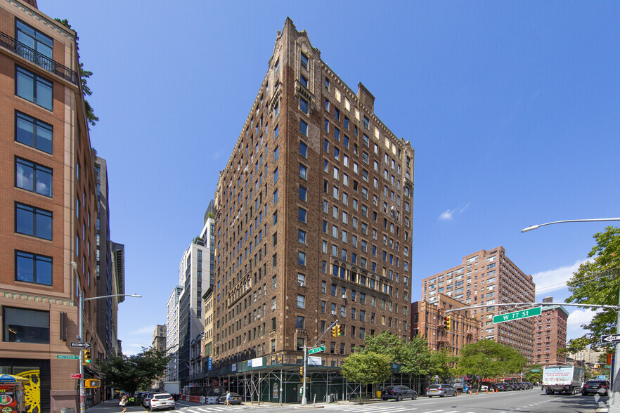 360 Amsterdam Ave, New York, NY for lease - Primary Photo - Image 1 of 7