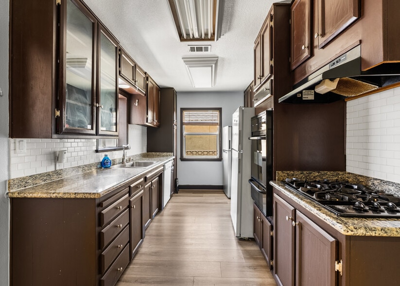 417 N Citrus St, Orange, CA for sale - Building Photo - Image 3 of 10