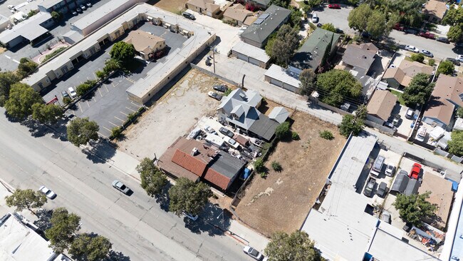 Plus de détails pour 855 W Holt Ave, Pomona, CA - Commerce de détail à vendre