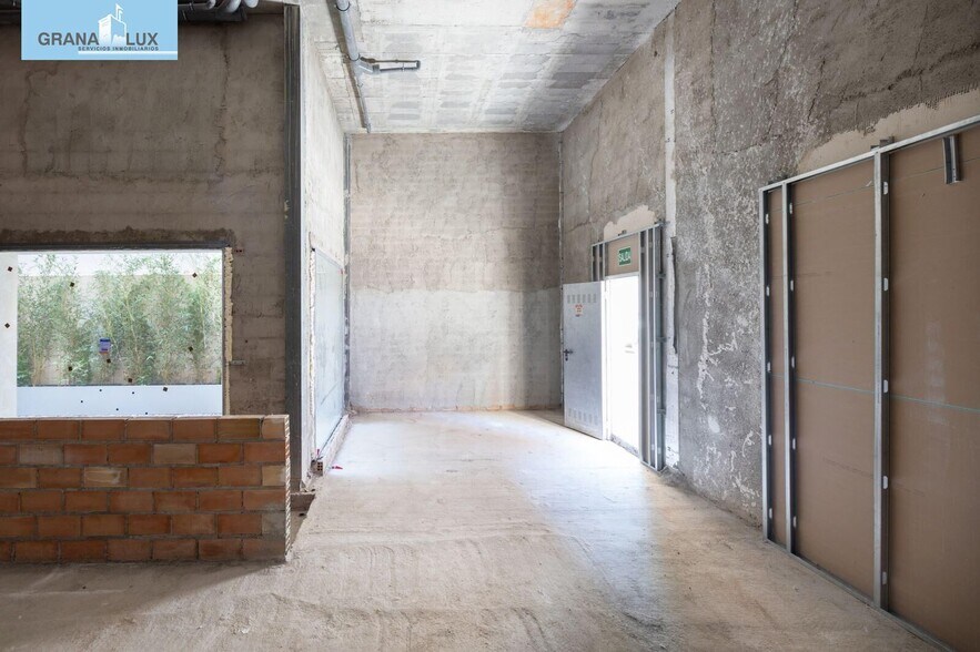 Calle Azhuma, 38, Granada, Granada for sale - Interior Photo - Image 3 of 11